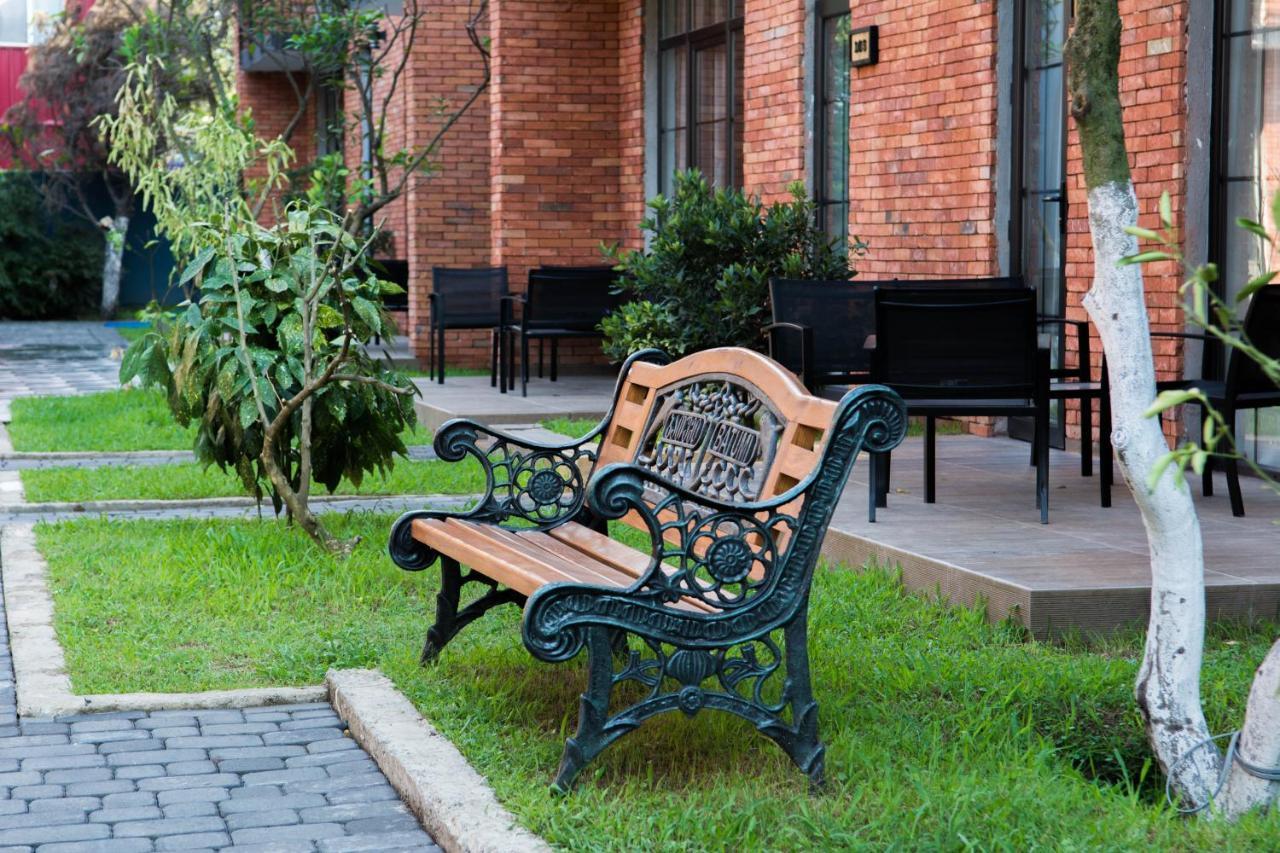 Citron Cottages Батуми Экстерьер фото